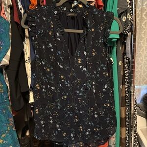 Tamara H Blue Sleeveless Floral Print Blouse with ruffle size Medium